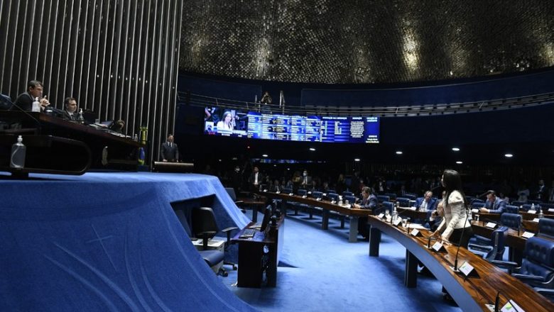 PEC que viabiliza pagamento do piso da enfermagem vai à promulgação