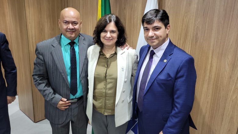 Representante do Coren-DF encontra ministra da Saúde para tratar sobre o piso da Enfermagem