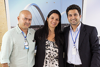 Tesoureiro do Coren-DF, Adriano Araújo; a presidente do Coren-SP, Fabíola de Campos Braga Mattozinho; e o presidente do Coren-DF, Gilney Guerra, participam de curso promovido pelo Cofen